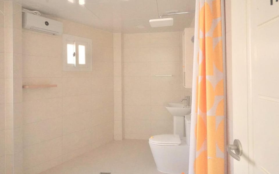 Shower, Toilet, Bathroom, heating