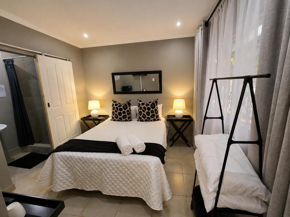 Zhantique Guest House 2- Unit 8 Bed and Breakfast in Gauteng