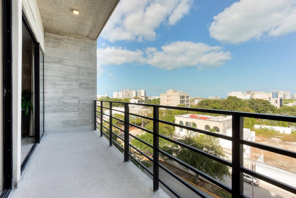 Day, View (from property/room), Balcony/Terrace, City view