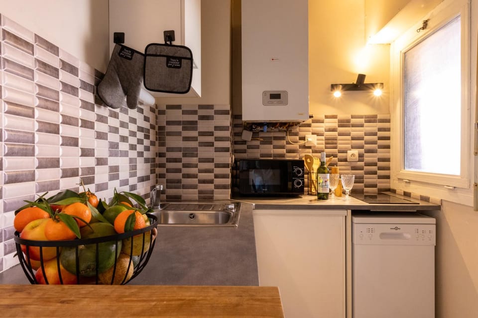 dishwasher, microwave, kitchen