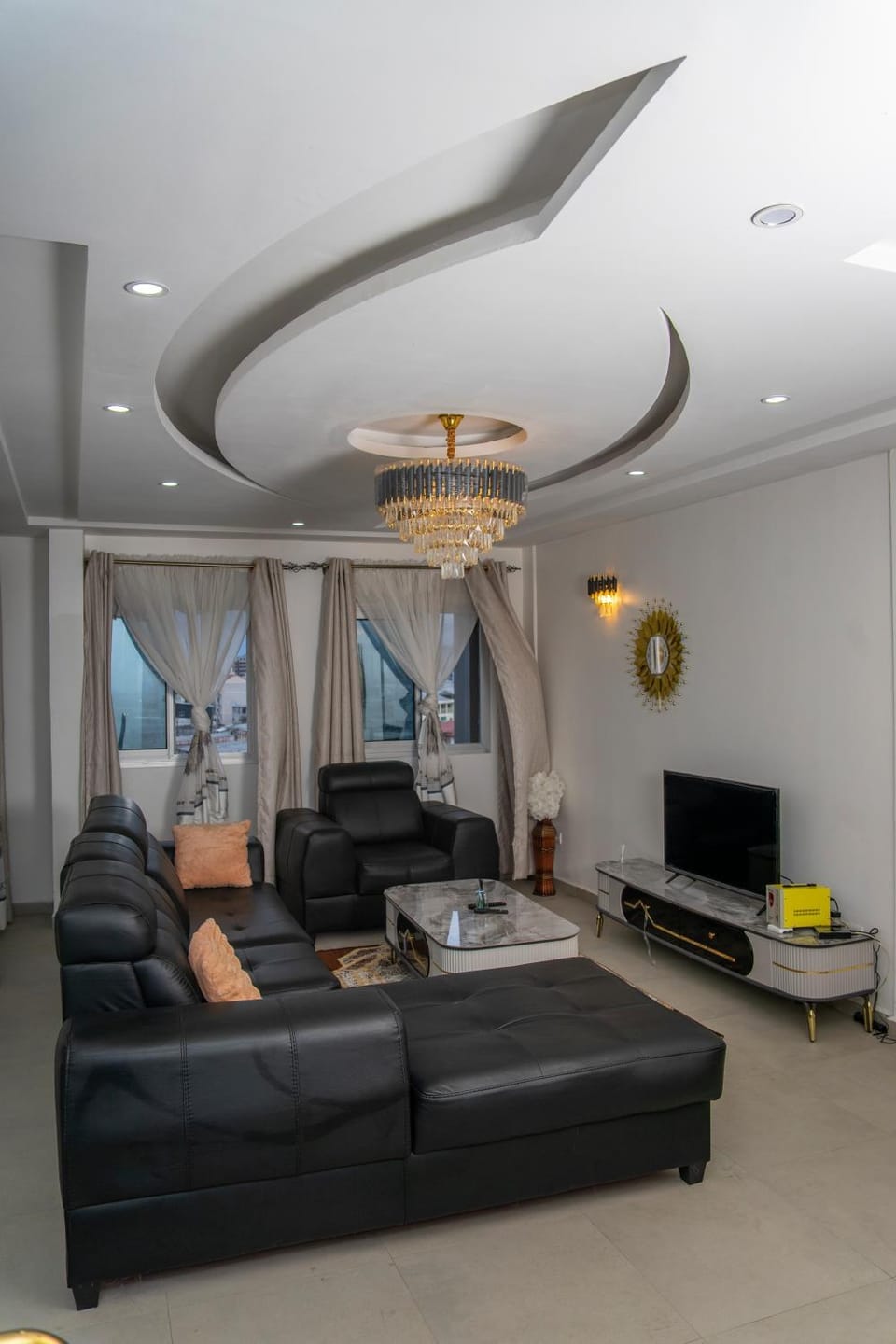 Communal lounge/ TV room, TV and multimedia, Living room, Seating area, Evening entertainment