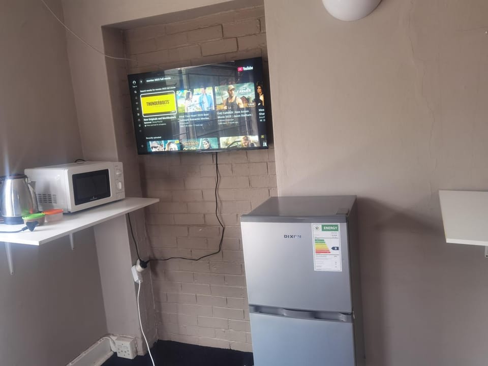 1# Yellow Stars Guesthouse Bed and Breakfast in Johannesburg