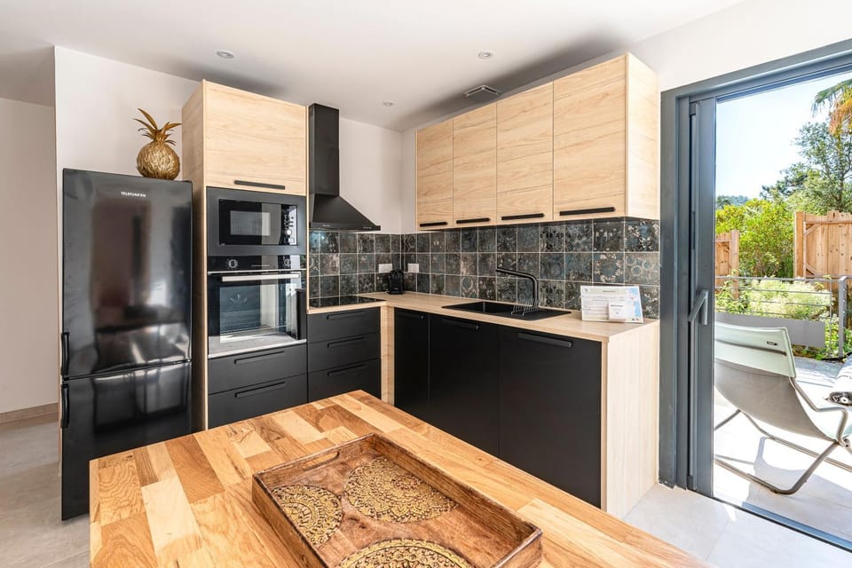 Kitchen or kitchenette, stove