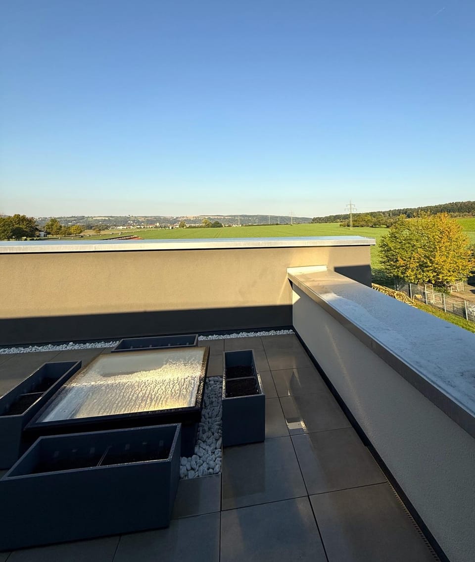 View (from property/room), Balcony/Terrace