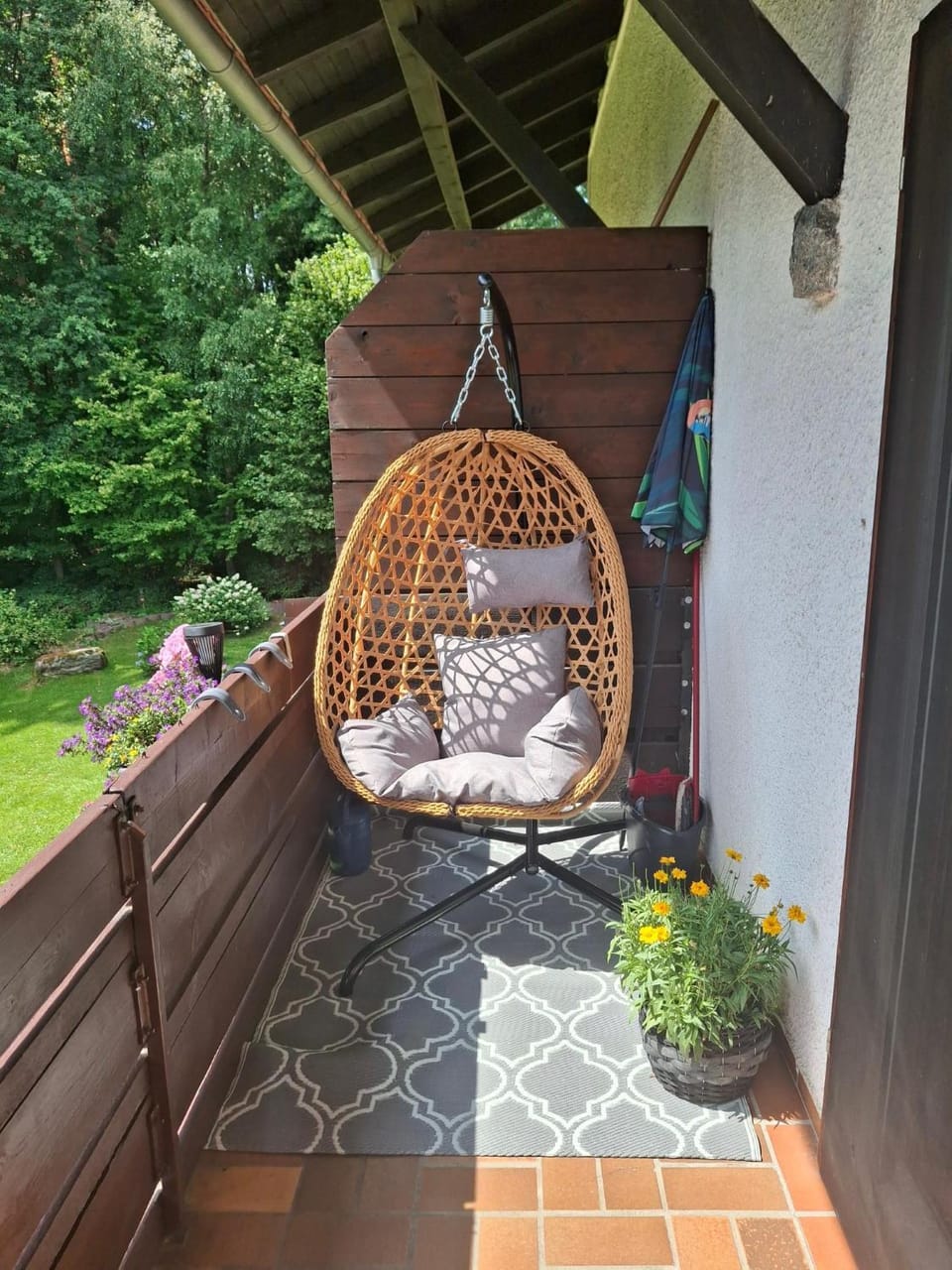 Seating area, Garden view