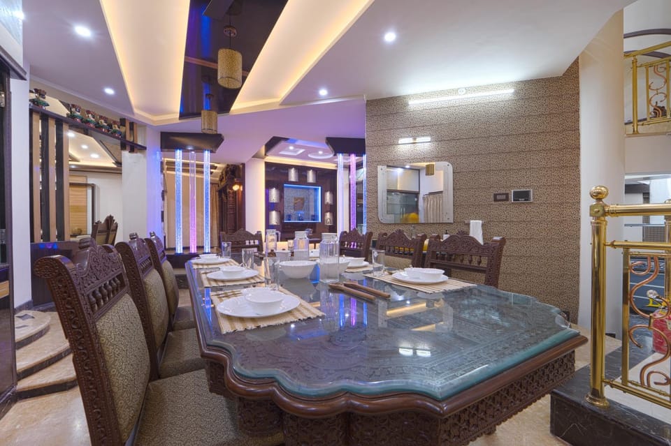 Dining area, Breakfast