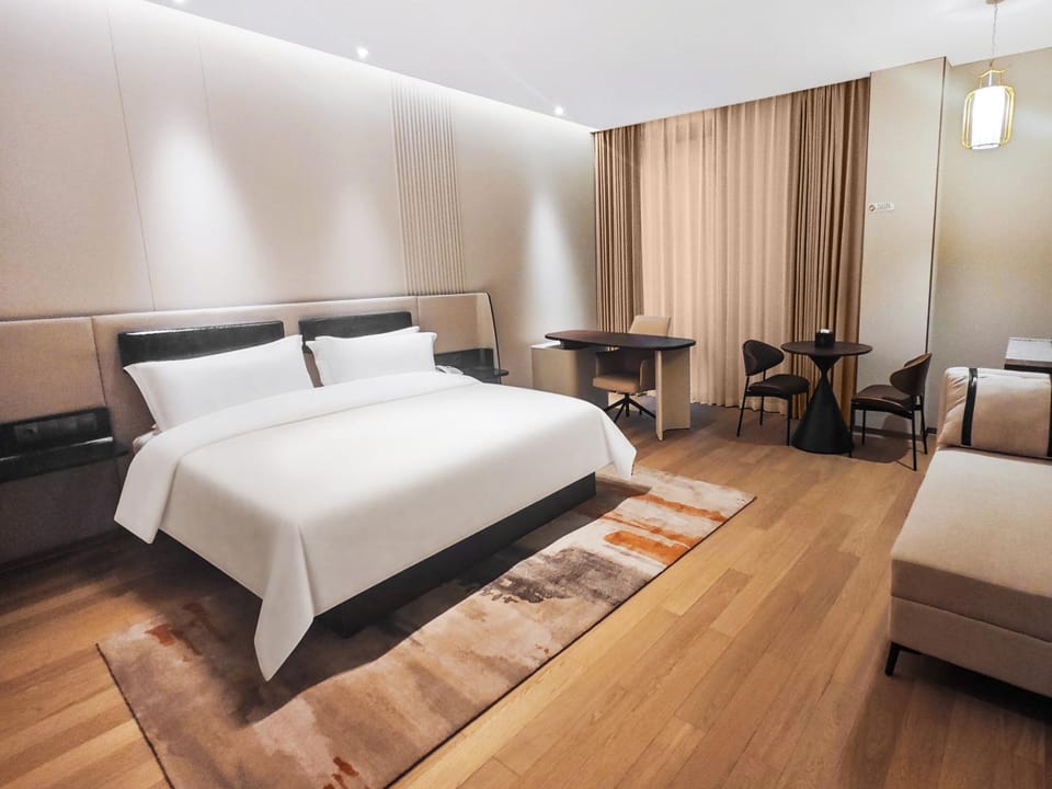 Bed, Living room, Photo of the whole room, Bedroom