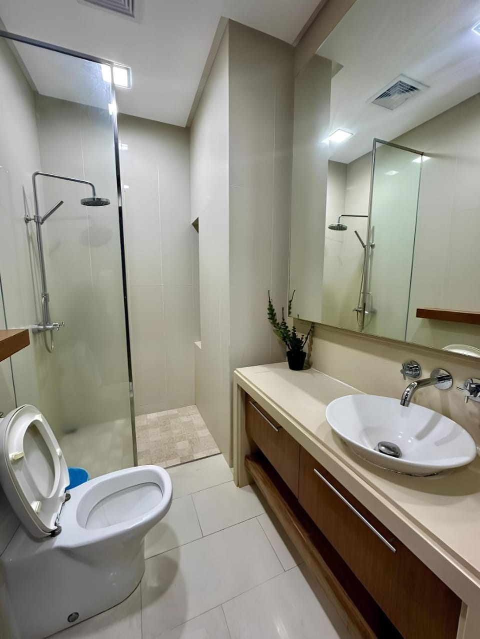 Marina Chic l Stylish 2BR Retreat l Straits Quay Apartment in Malaysia