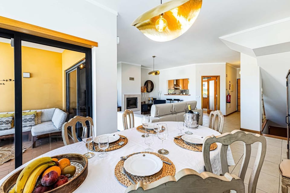 Casa Bayview Bliss - Sea Views Pool & BBQ Stroll to Beach and Ferragudo Village House in Ferragudo