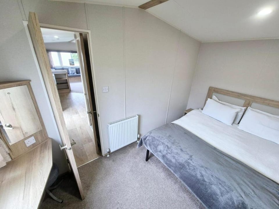 Whitstable staycation - Family & Pet Friendly - Alberta Holiday Park House in City of Canterbury