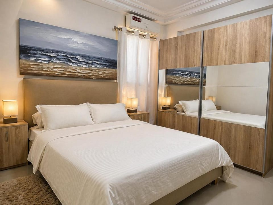 Bed, Photo of the whole room, Bedroom, wardrobe, air conditioner