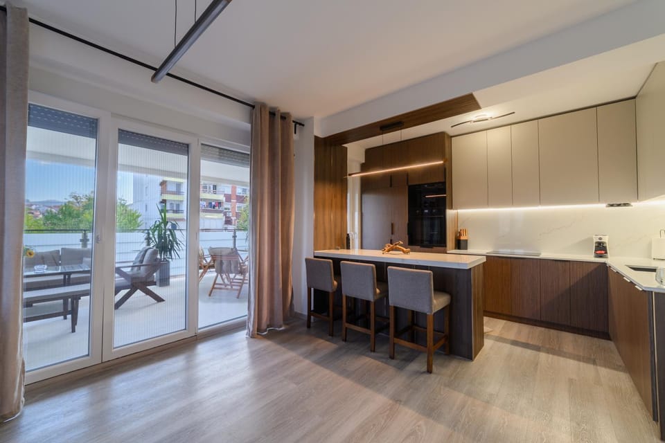 Kitchen or kitchenette, Living room