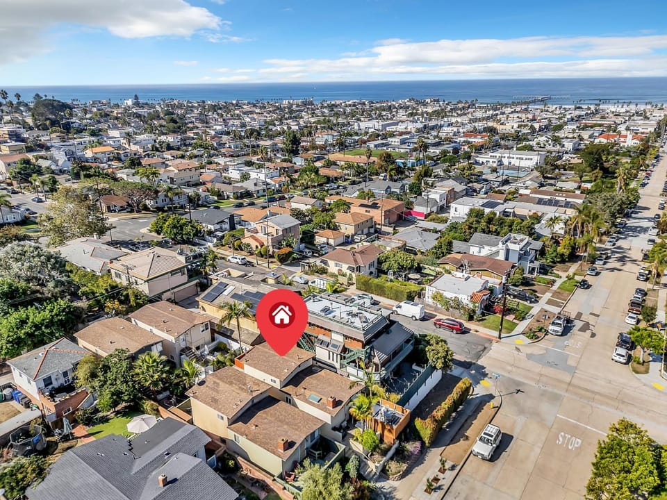 Newly Furnished 2BR 2BA in Ocean Beach - Patio - AC House in Ocean Beach