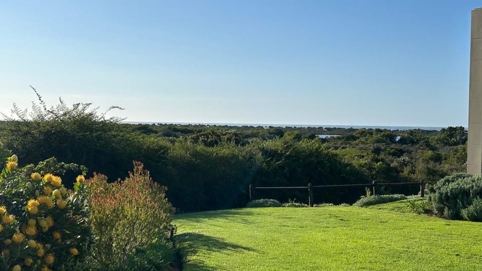 Garden view, Sea view