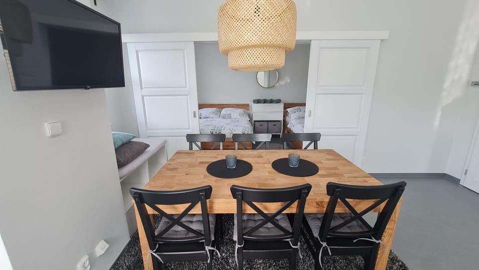 TV and multimedia, Living room, Dining area