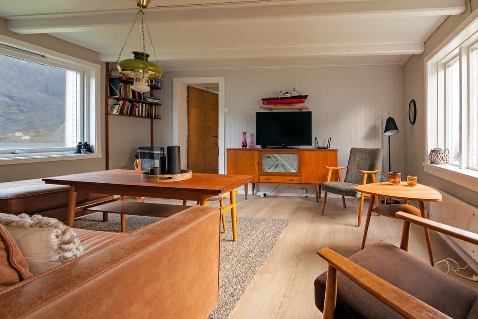 TV and multimedia, Living room, Seating area