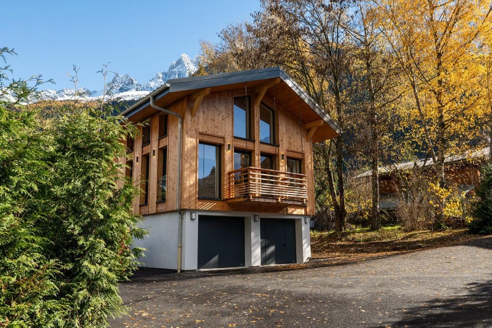 Property building, Day, Natural landscape