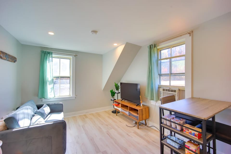 Lake-View Spofford Apartment w/ Shared Dock! Apartment in Spofford Lake