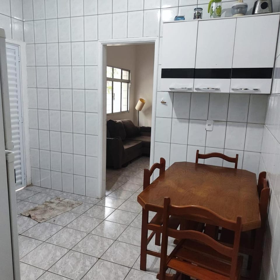 Casa 100m praia Vila Tupy House in State of São Paulo