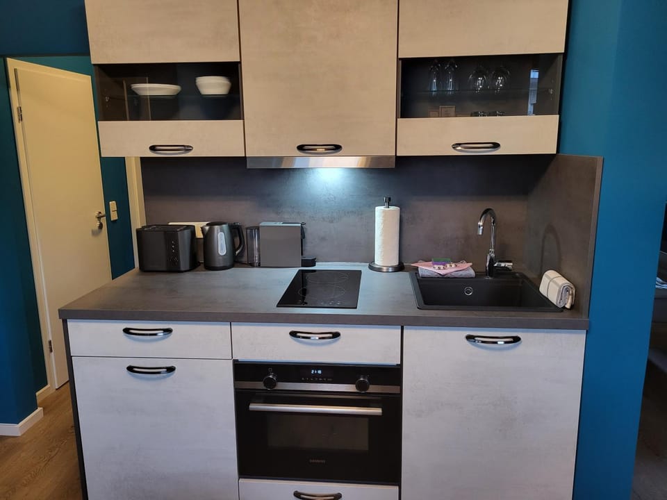 Coffee/tea facilities, Kitchen or kitchenette