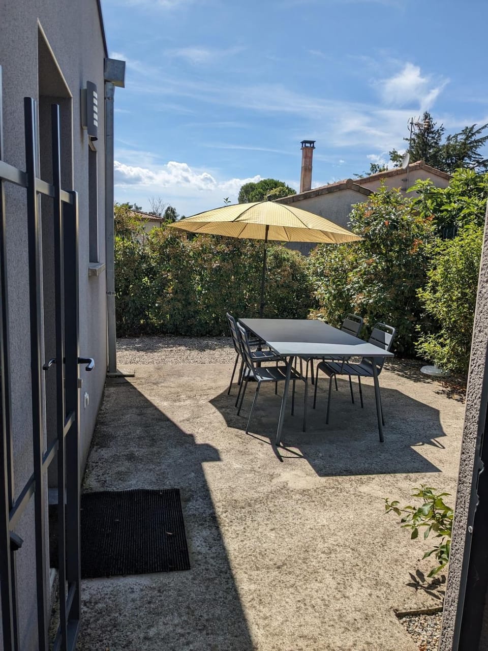 Studio meublé avec jardin et parking sécurisé Apartment in Provence