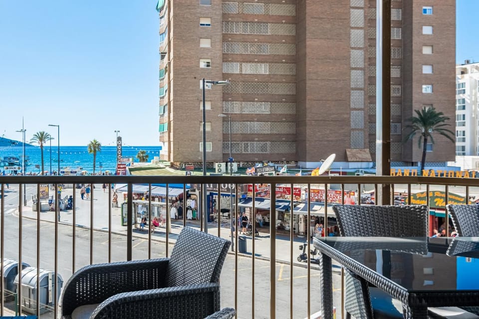 Day, Natural landscape, View (from property/room), Balcony/Terrace, Living room, Sea view, Location