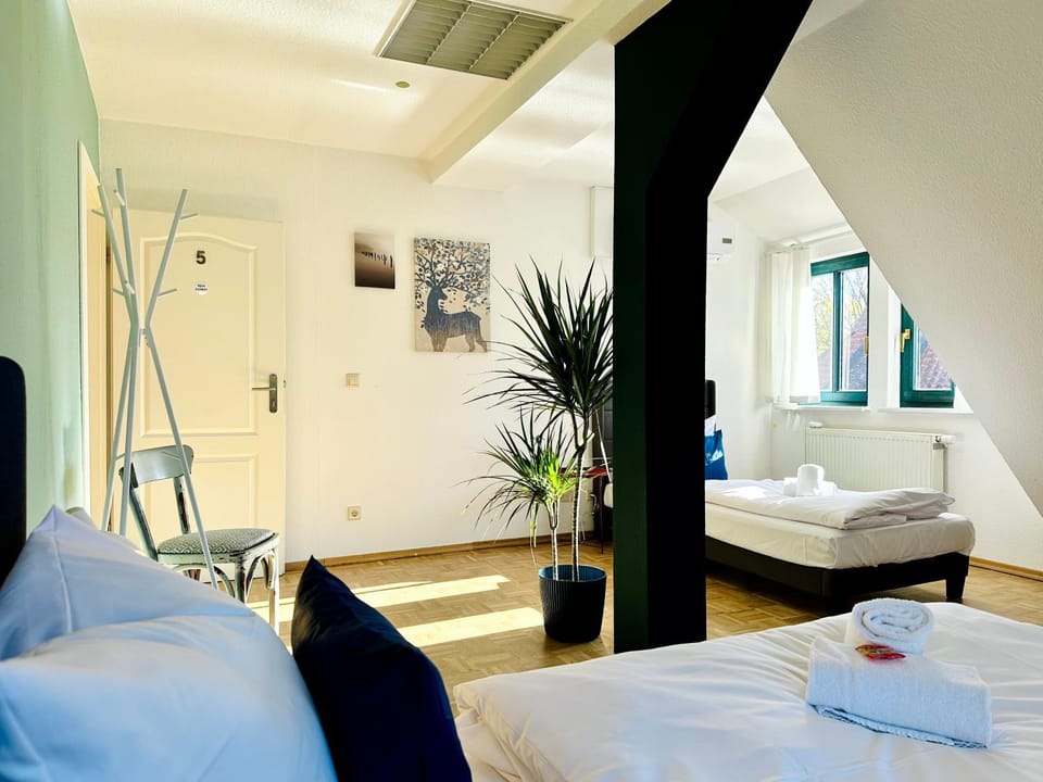 Bed, Photo of the whole room, Bedroom, towels