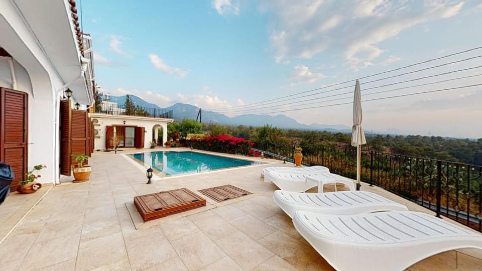 Property building, Patio, Day, Natural landscape, View (from property/room), Balcony/Terrace, Mountain view, Pool view, Swimming pool, Swimming pool, sunbed