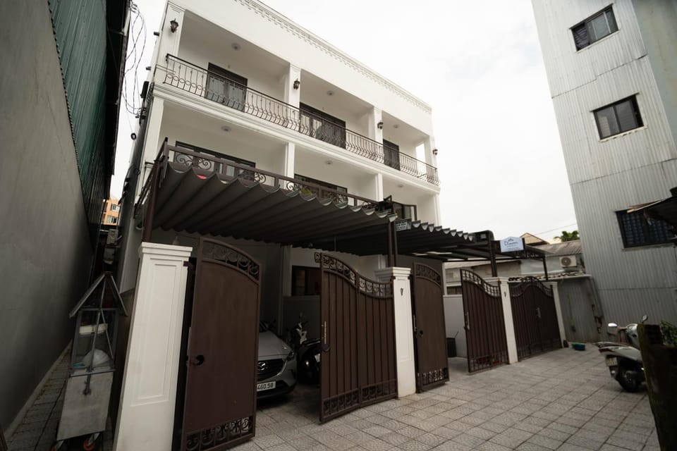 Property building, Internal: Not applicable to any particular room