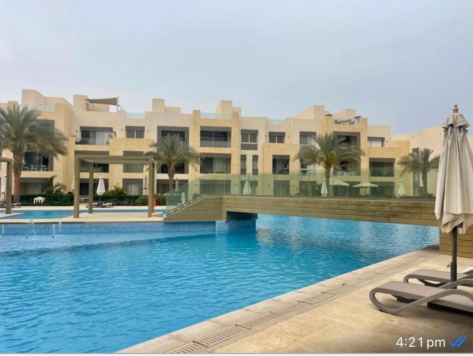 Day, Pool view, Swimming pool, Swimming pool, sunbed
