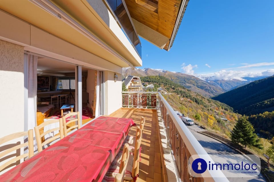 Apartment in center of Auron Apartment in Saint-Étienne-de-Tinée