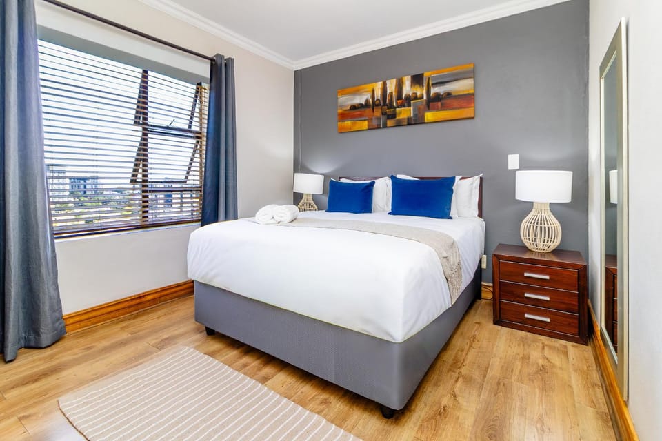 Opulent Heights- Westpoint Sandton II Apartment in Sandton