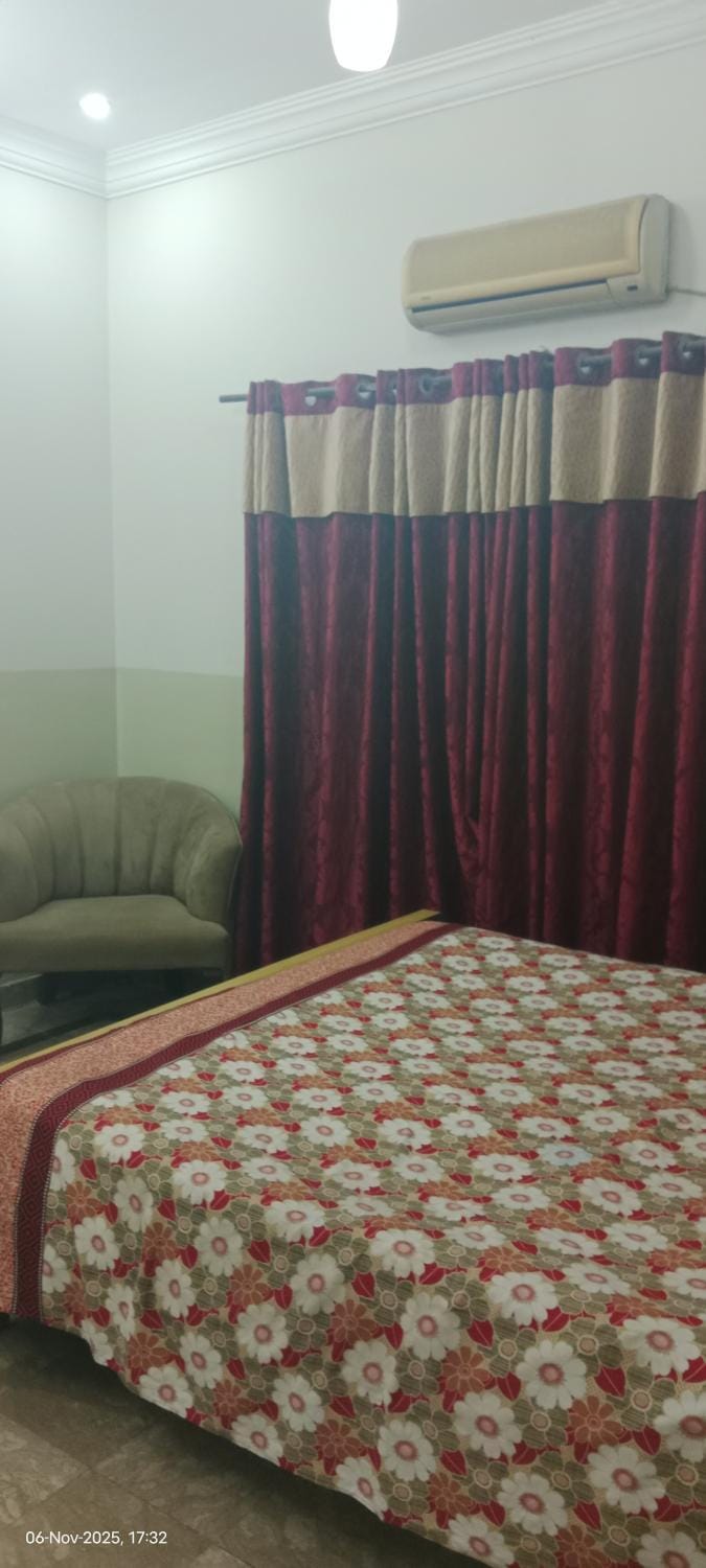 Family guest house Apartment in Islamabad Capital Territory