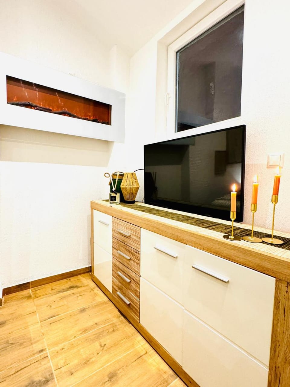 TV and multimedia, Kitchen or kitchenette