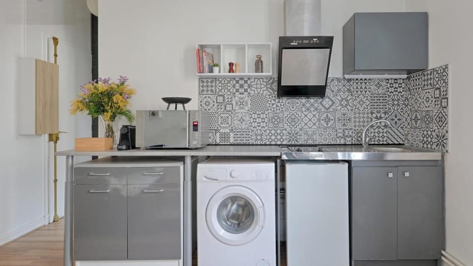 Flower's Power Apartment in Vitry-sur-Seine