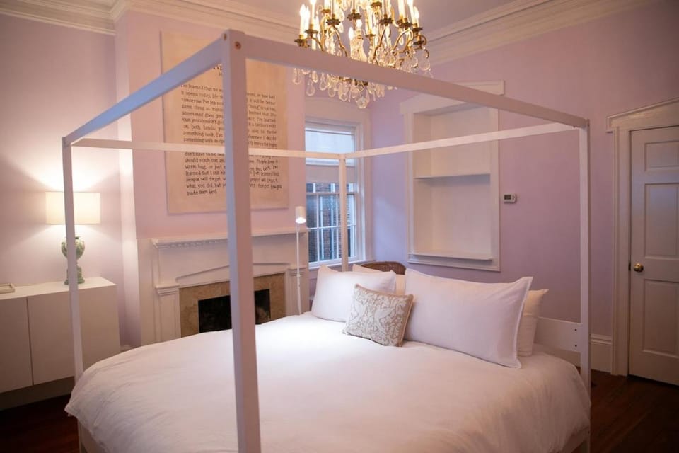 Bosch House Rosé - Lila Suite House in Savannah