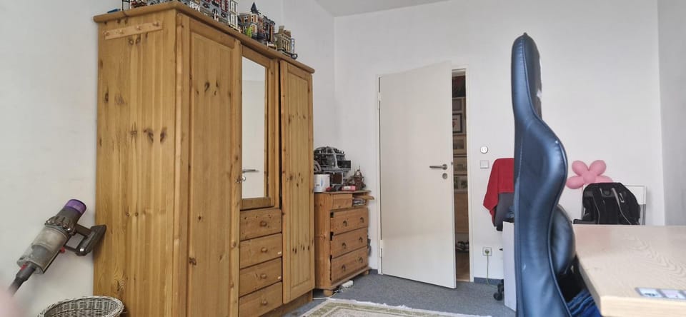 Bedroom, wardrobe
