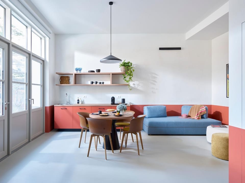 Kitchen or kitchenette, Living room, Seating area