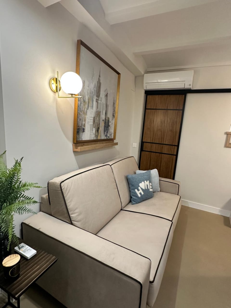 Living room, Seating area, air conditioner