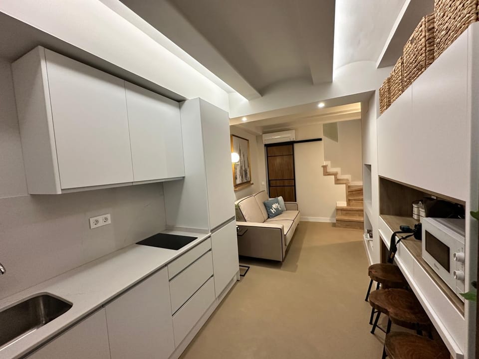 Kitchen or kitchenette, Lobby or reception