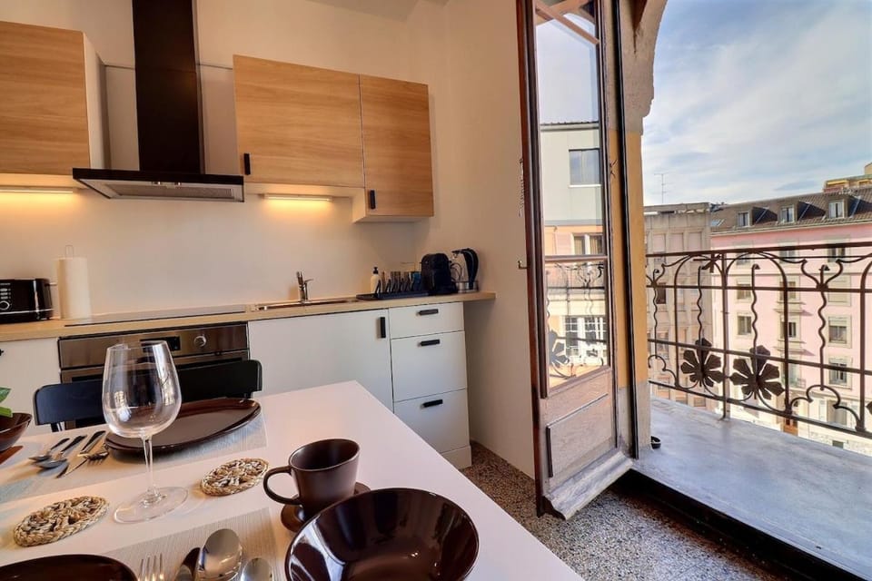 Balcony/Terrace, Kitchen or kitchenette, Dining area