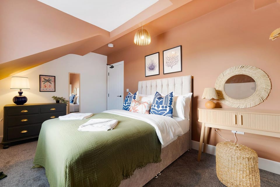 Bed, Bedroom