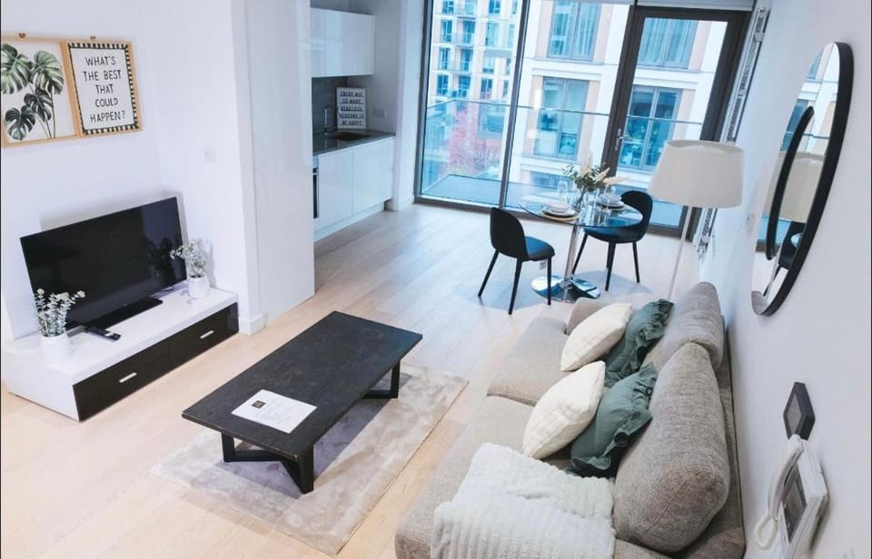 1 Bedroom apartment near Canning Town Apartment in London