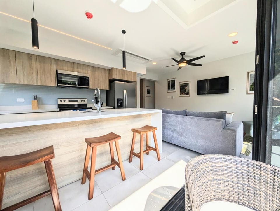 Torres del Mar rainforest-view two-bedroom condo Apartment in Jaco