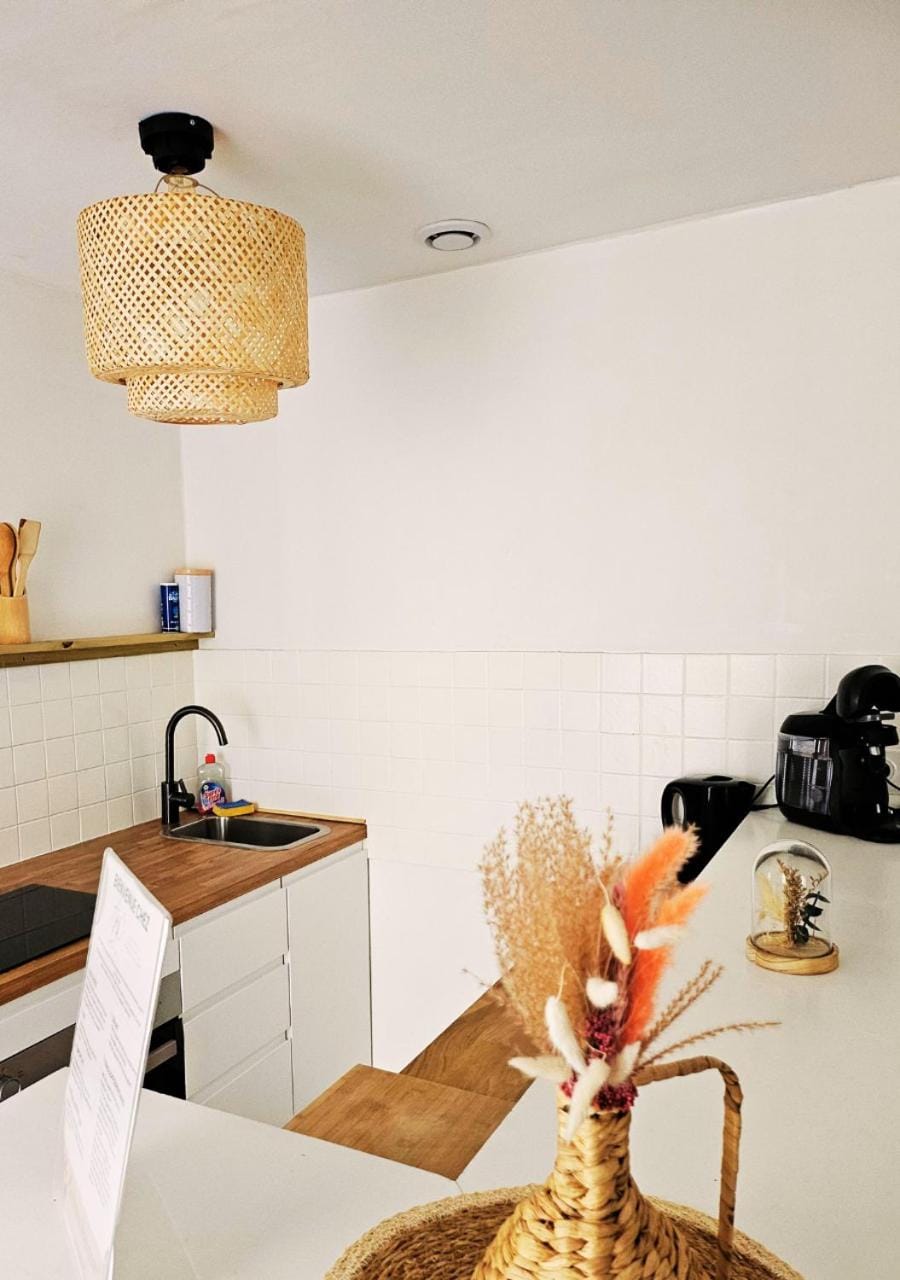 Dining area, kitchen