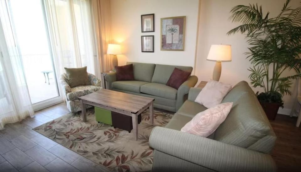 Emerald Isle 1406 by Emerald Coast Retreats House in Panama City Beach