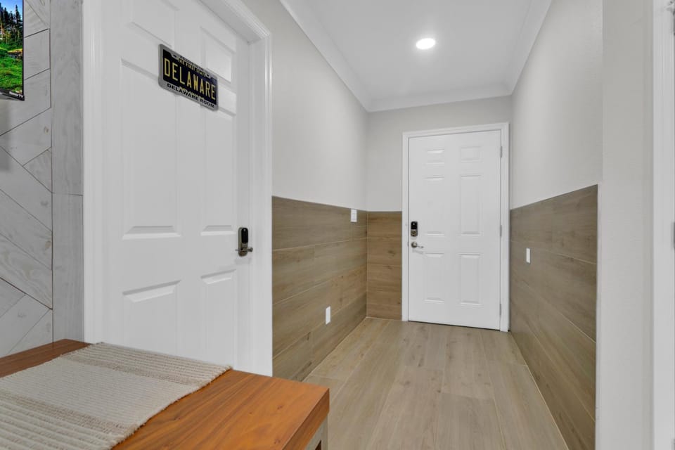 roomstr Delaware Room 1 Bedroom in South Tampa with Shared Full Bathroom & FREE COFFEE Bed and Breakfast in Tampa