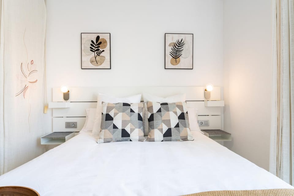 Bed, Photo of the whole room