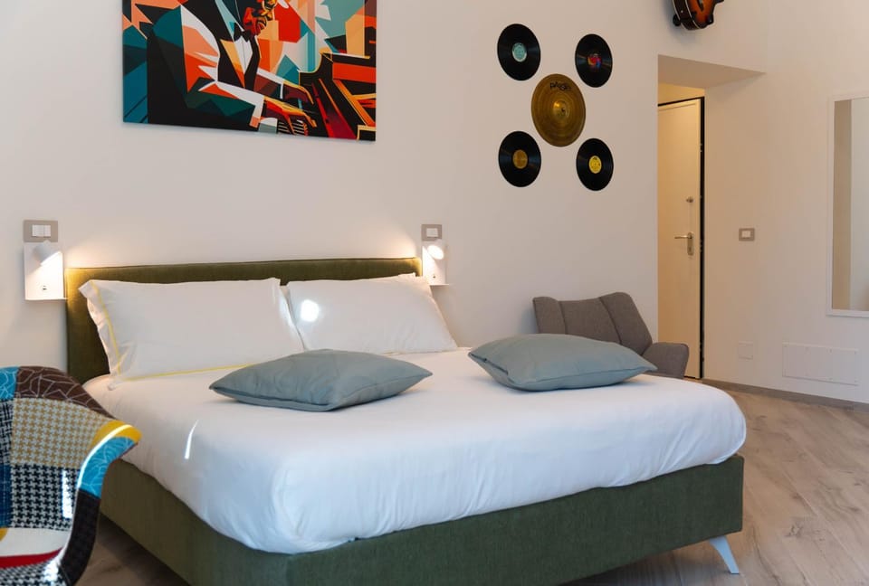 Bed, Bedroom
