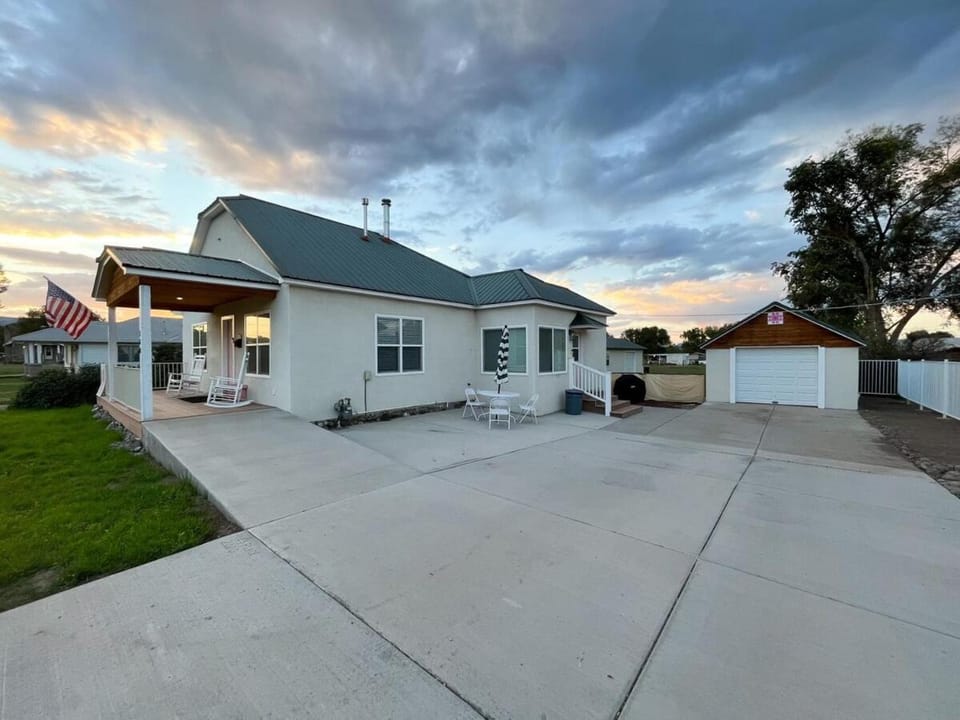 POEs Place House in Panguitch